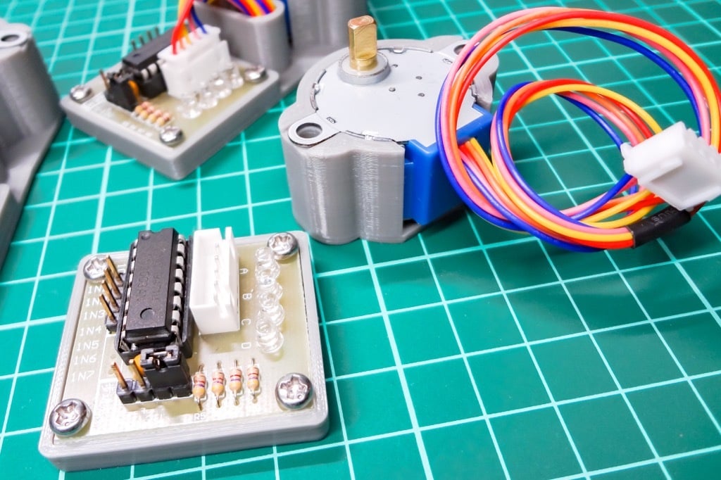Βάση στήριξης για Steppermotor (28BYJ-48) και Driverboard (ULN2003)