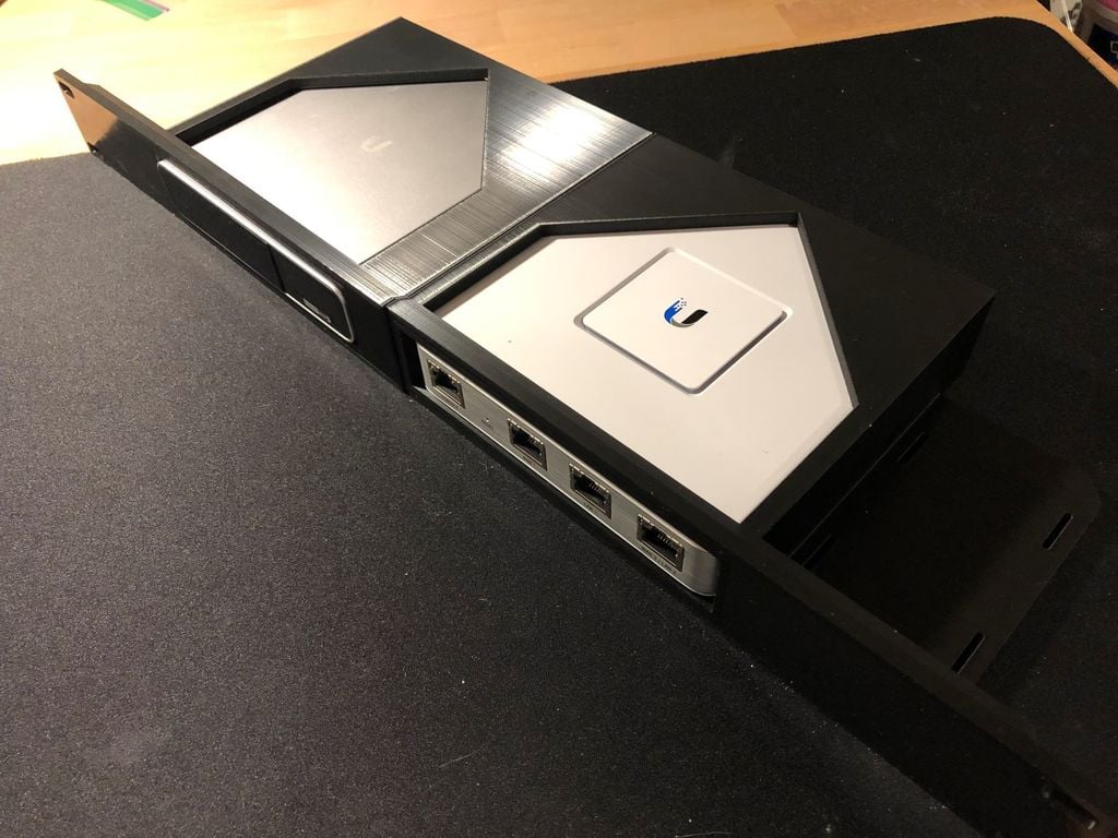 Ubiquiti UniFi USG και Cloud Key Gen 2 Plus Rackmounting