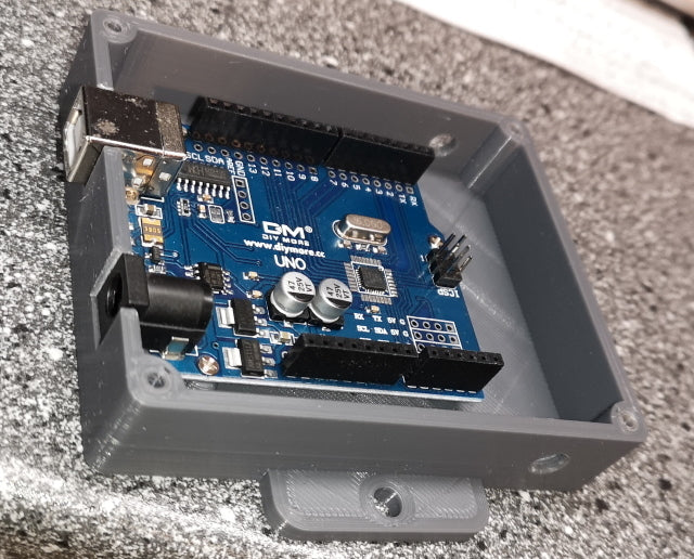Κουτί Arduino με πτερύγια τοποθέτησης και καπάκι για κλώνο DM DIYMORE