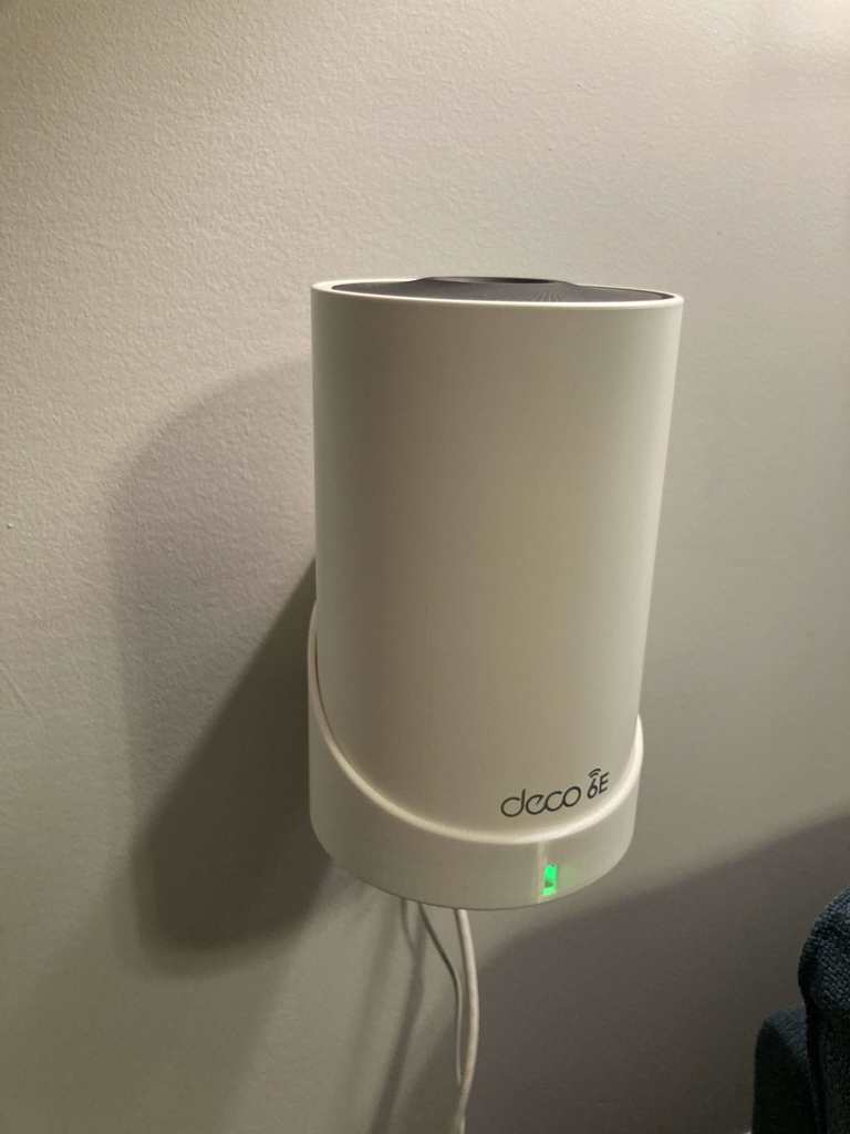 Επιτοίχια βάση για συστήματα TP-Link Deco AXE5300, AXE5400 και XE75 Wi-Fi