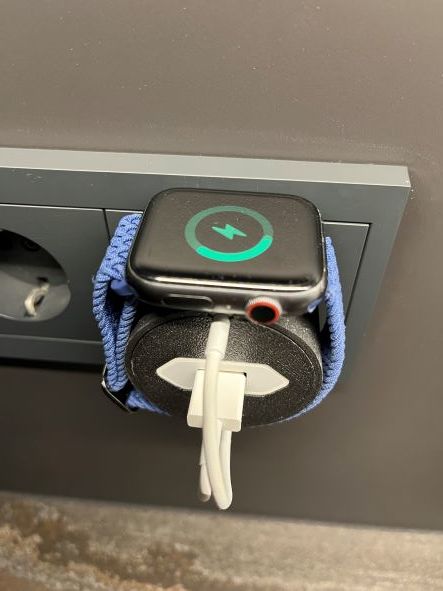 Σταθμός φόρτισης Apple Watch Dock v2 για ευρωπαϊκές συνδέσεις