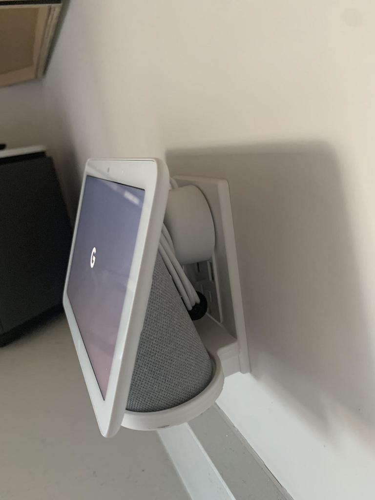 Google Nest Hub - Επιτοίχια βάση με ράφι για πρίζα