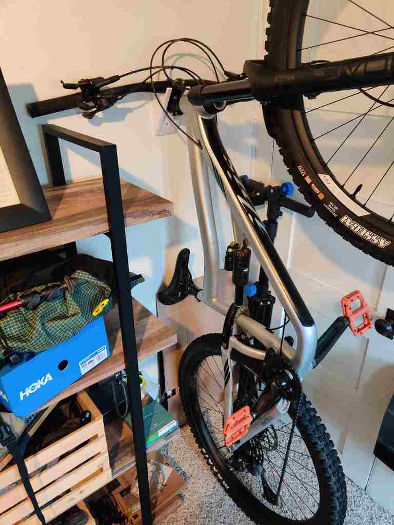 Βάση τοίχου Ripmo AF Mountain Bike