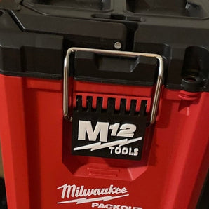 Κλείδωμα Milwaukee Packout με λογότυπο M12 για συμπαγή εργαλειοθήκη