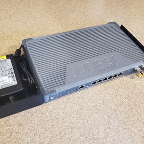 Κιτ τοποθέτησης σε ράφι για Juniper SRX300 με δίσκο τροφοδοσίας