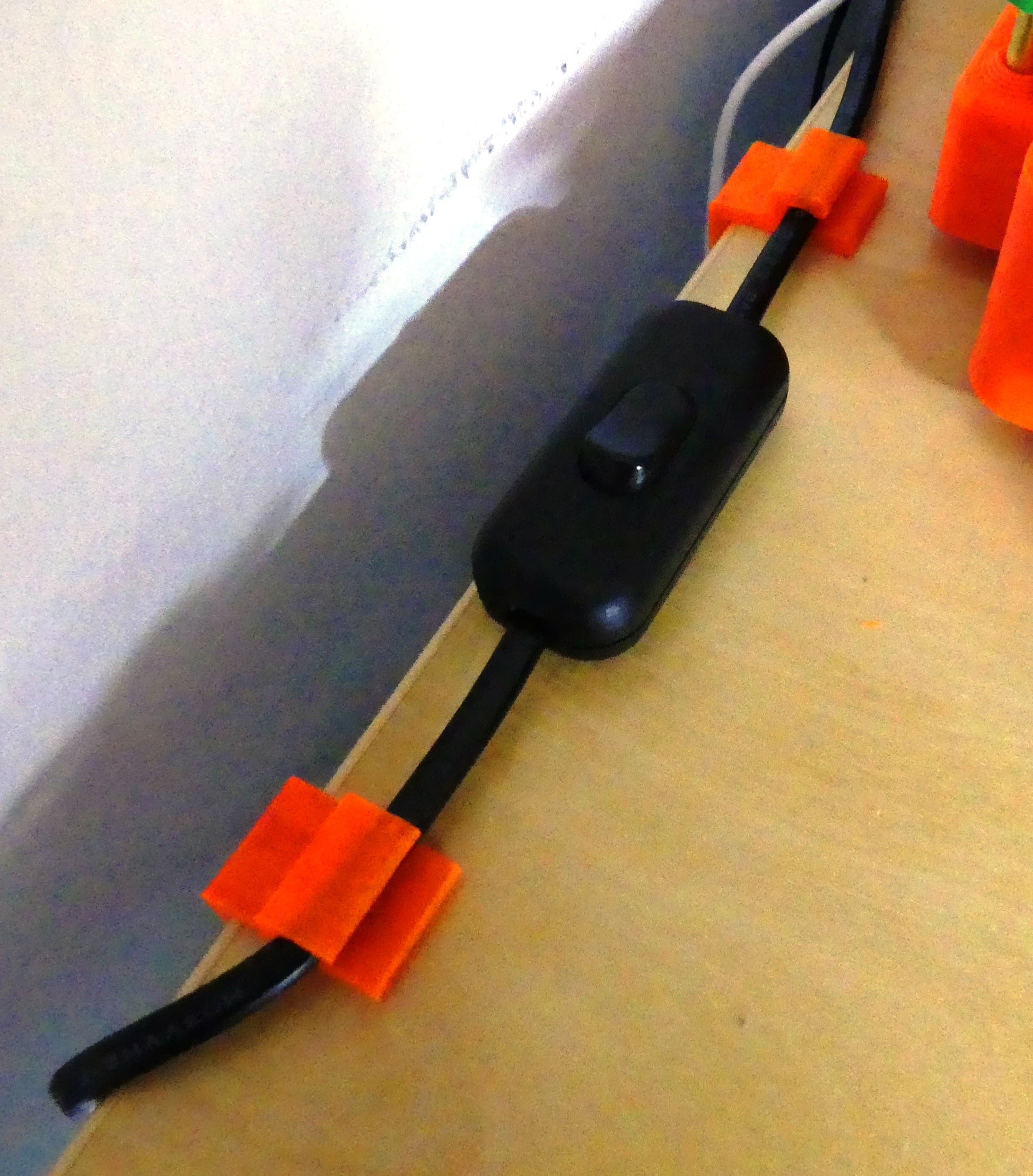 Θήκη καλωδίων για γραφείο IKEA