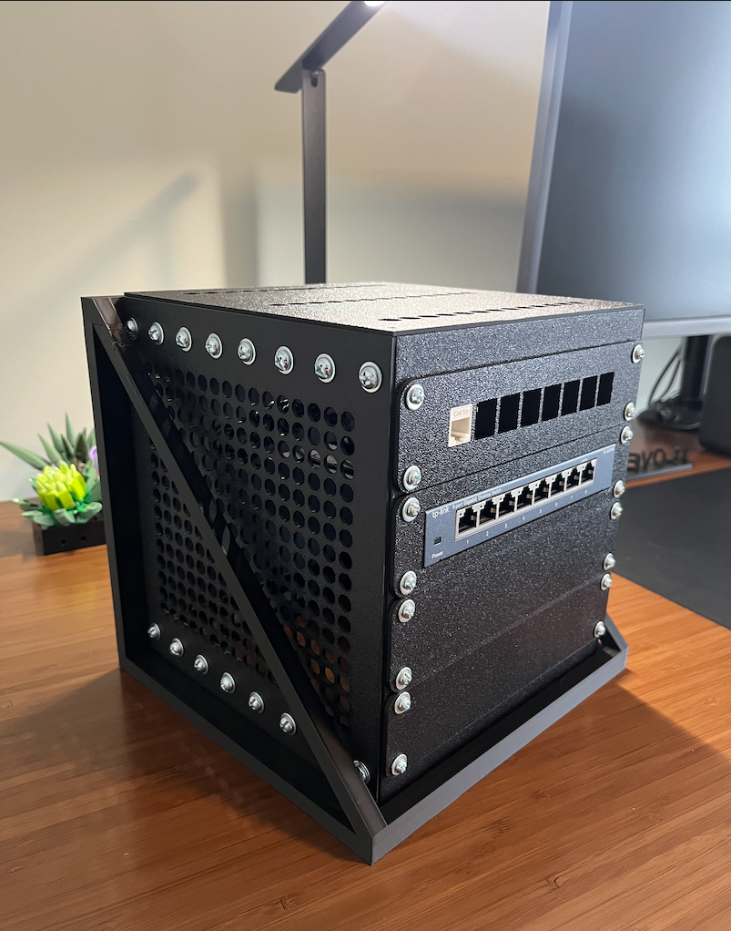 Τοίχου/shelf για Mini server rack