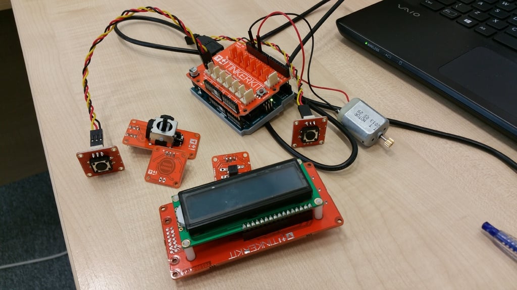 Αισθητήρας Tinkerkit και θήκη Arduino Uno