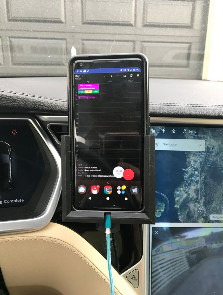 Βάση τηλεφώνου AC για Pixel 2 XL με Rhinoshield Crashguard σε Tesla Model S