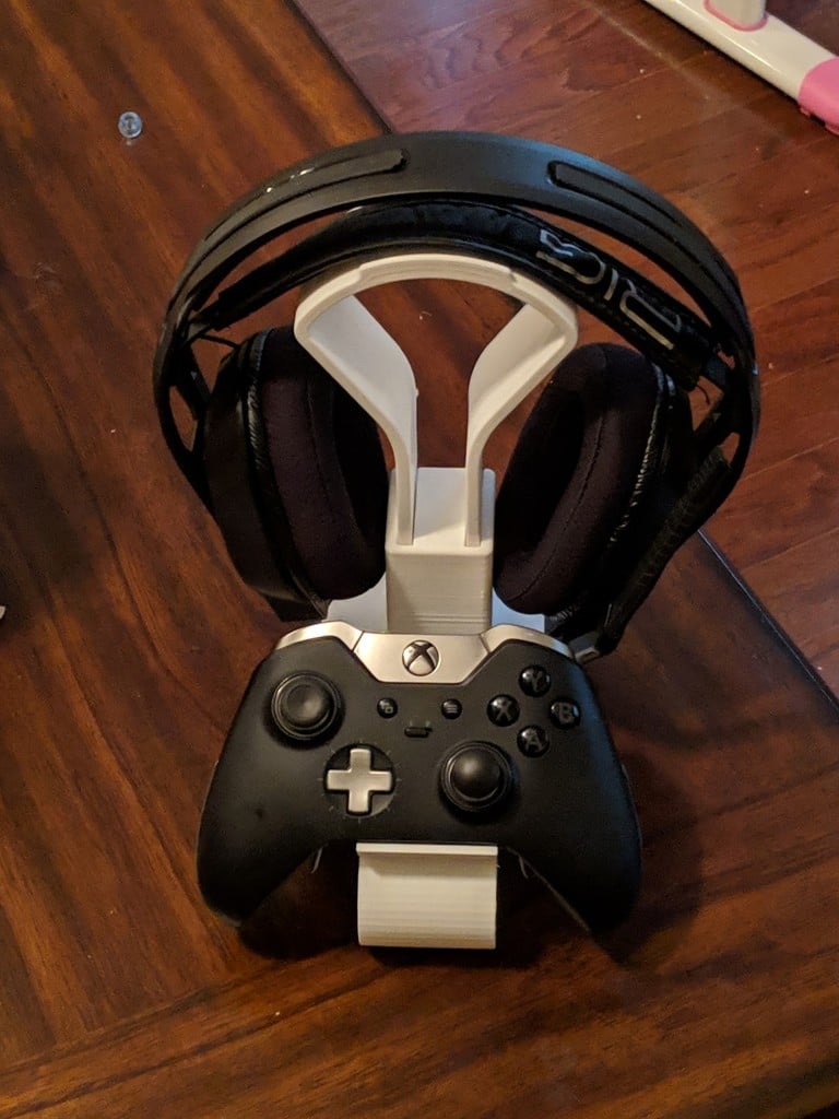 Ασύρματα ακουστικά Xbox One και βάση χειριστηρίου