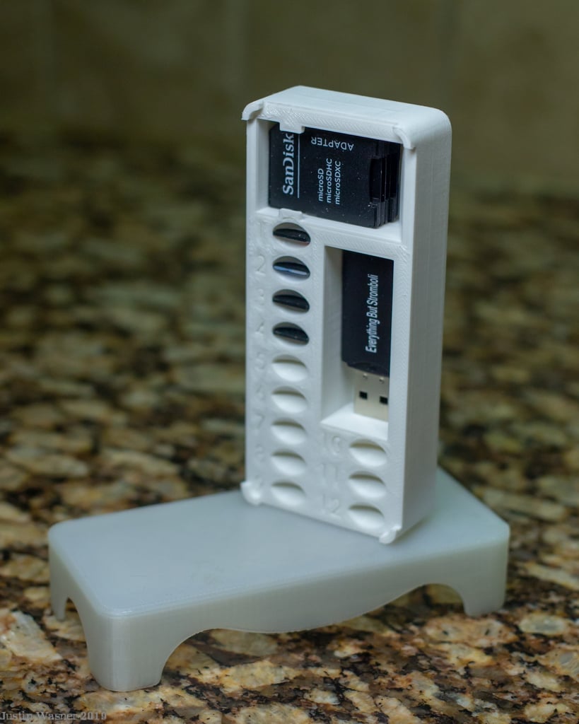 Θήκη κάρτας SD και Micro SD με μικρό αποθηκευτικό χώρο