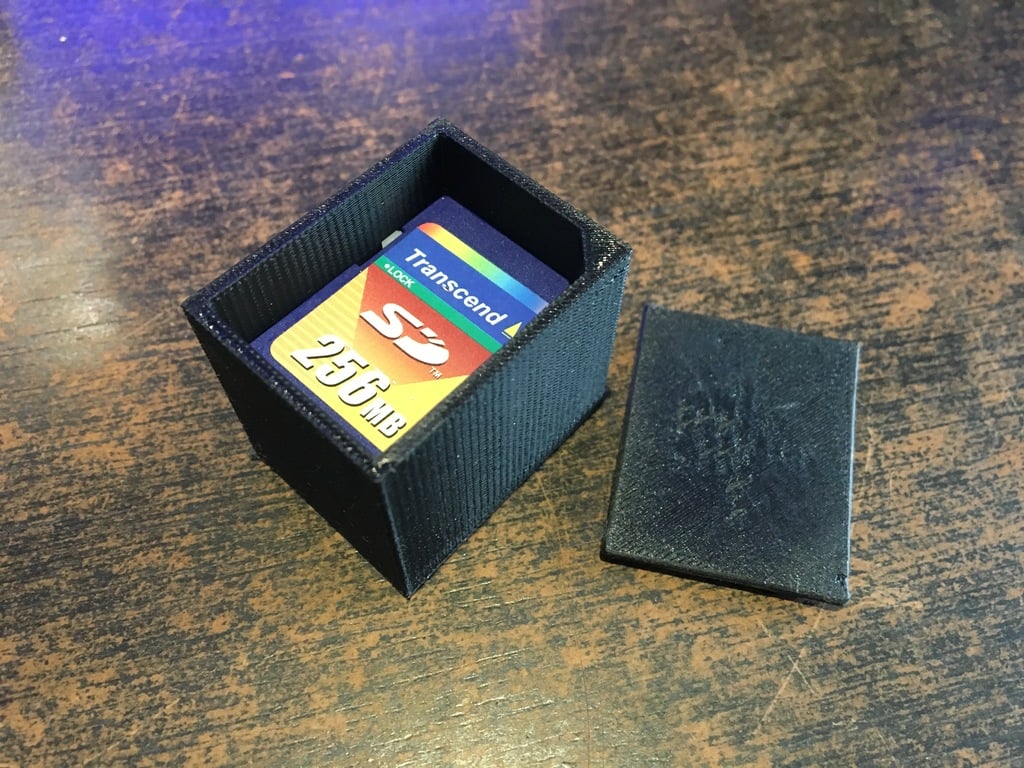Απλή θήκη κάρτας SD με καπάκι