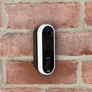 Arlo Doorbell 45 μοιρών βάση γωνίας. Ταιριάζει στο κιτ Arlo Wired Doorbell