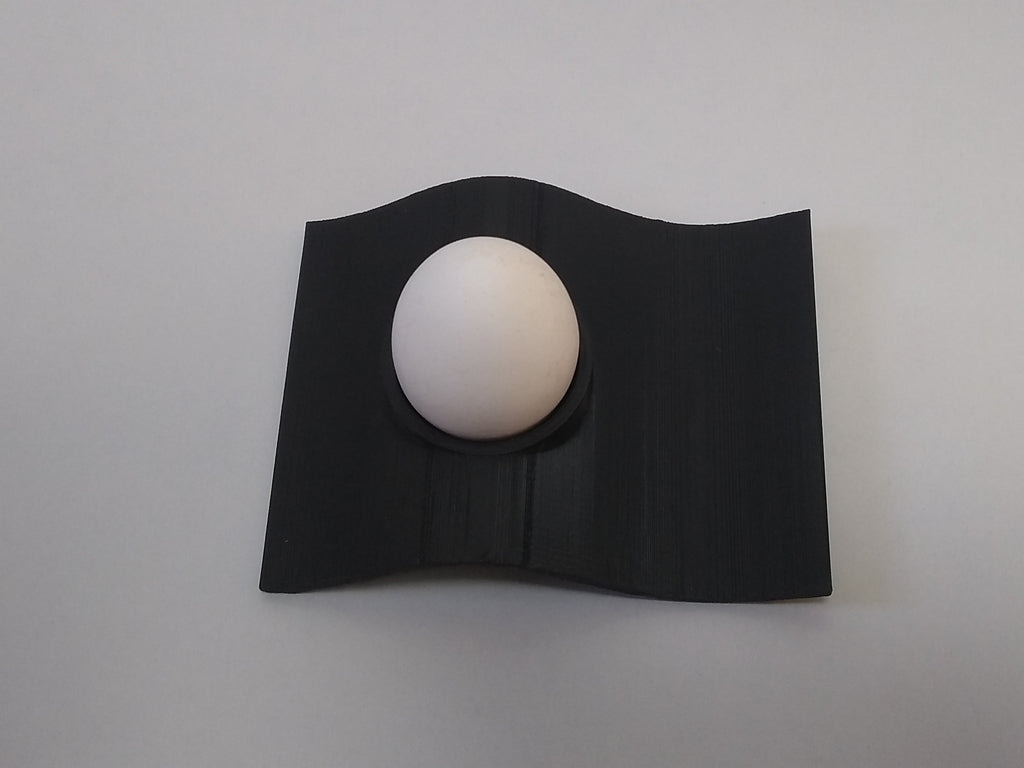 Κύπελλο αυγού σε σχήμα κύματος σε μοντέρνο σχεδιασμό