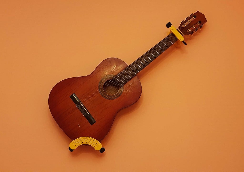 Επιτοίχια σχάρα κιθάρας ρυθμιζόμενη σε όλα τα μεγέθη