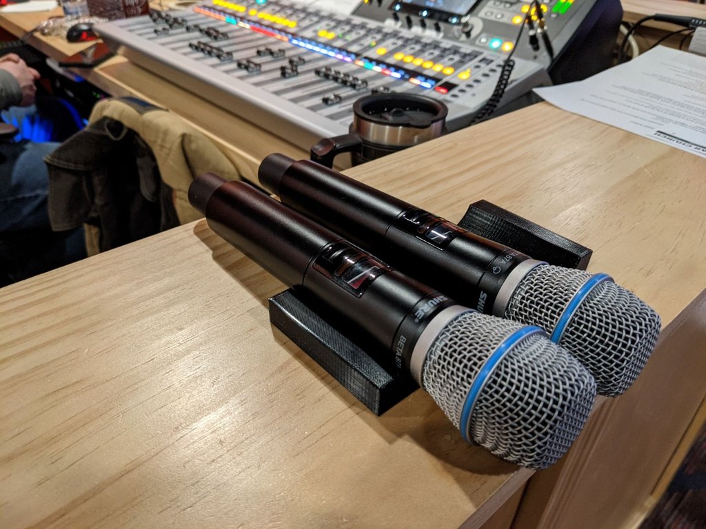Ασύρματη θήκη μικροφώνου για Church Sound κονσόλα με χώρο για τρία μικρόφωνα