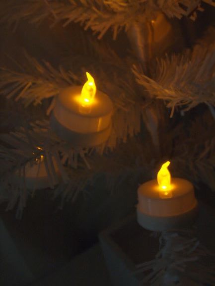 Κρεμαστές λαμπάδες LED για χριστουγεννιάτικα δέντρα