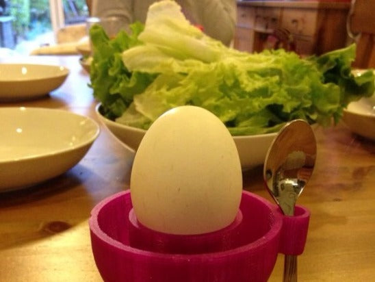 Κύπελλο αυγών με θήκη για το κέλυφος αυγού και θήκη κουταλιού